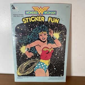 New Wonder Woman Golden Sticker Fun 12x8” Book Unused Intact Vintage 1991 90’s